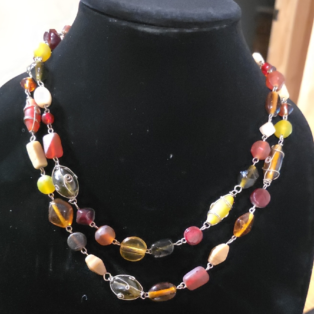 Multicolor Glaa Wire Wrapped Beaded Necklace